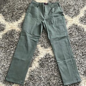 GLORIA VANDERBILT LIGHT GREEN AMANDA STRETCH JEAN SIZE 12 AVERAGE